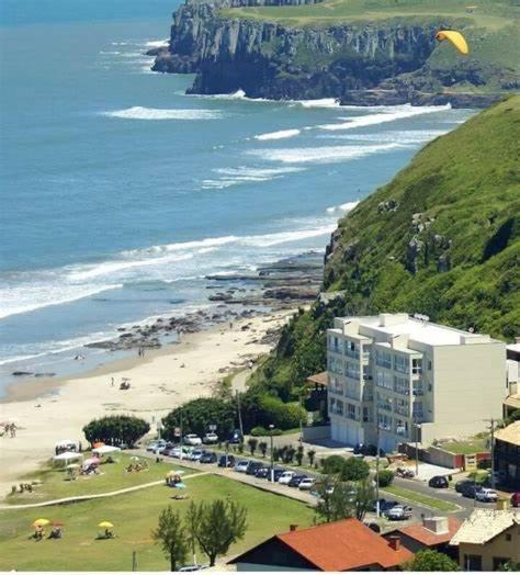 Kitnet K1: Beachfront Superhost Studio in Torres-RS Exterior photo