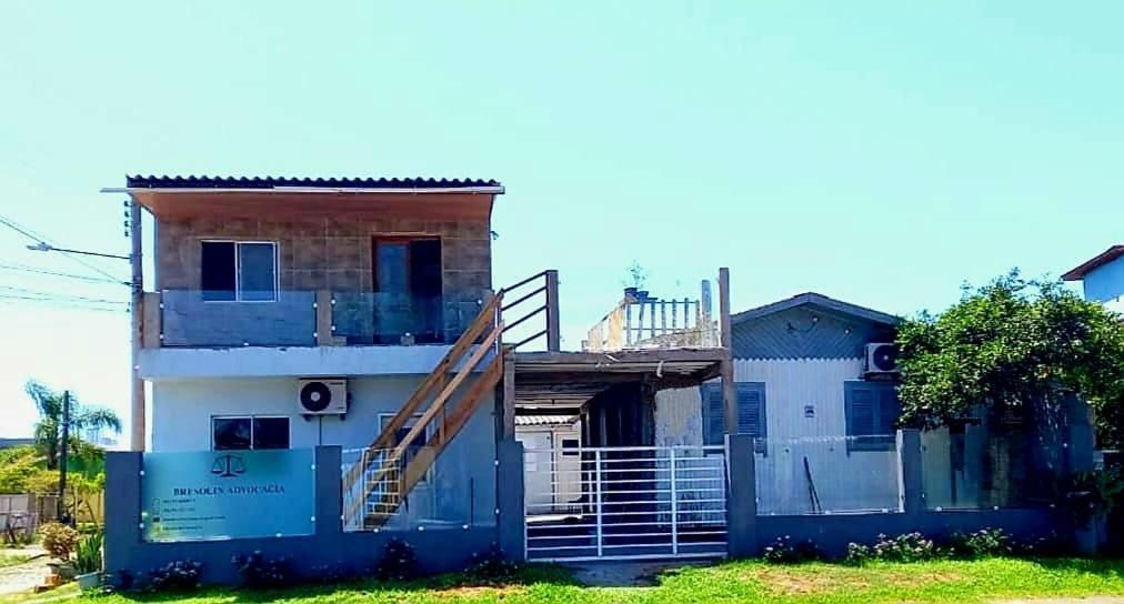 Kitnet K1: Beachfront Superhost Studio in Torres-RS Exterior photo